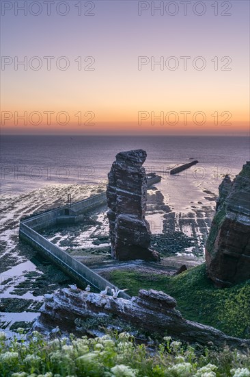 Lange Anna with cliffs on the high seas island of Helgoland