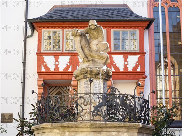 Fountain with monument for fallen soldiers