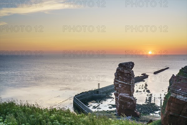 Lange Anna with cliffs on the high seas island of Helgoland