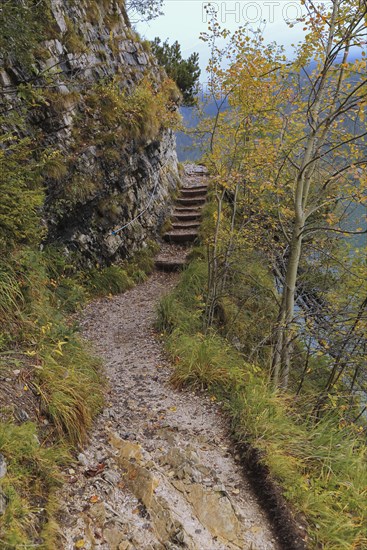 Hiking trail at the Achensee and view to the Achensee boat trip