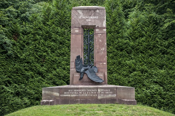 The Alsace-Lorraine Monument depicting a German eagle impaled by a sword at the Rethondes clearing