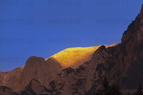 Alpenglow over Hoher Goell