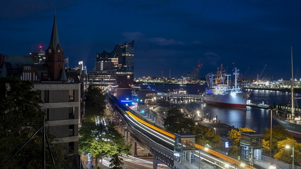 Elbe Philharmonic Hall in the evening