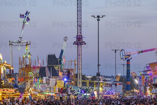 The Stuttgart Folk Festival at the Cannstatter Wasen is one of the most important traditional festivals in Germany. In addition to the large marquees