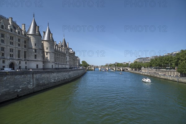 The Conciergerie on the Seine