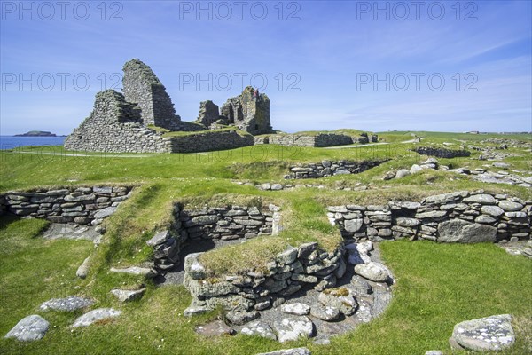 Remains of medieval farm and 17th century laird's house at Jarlshof