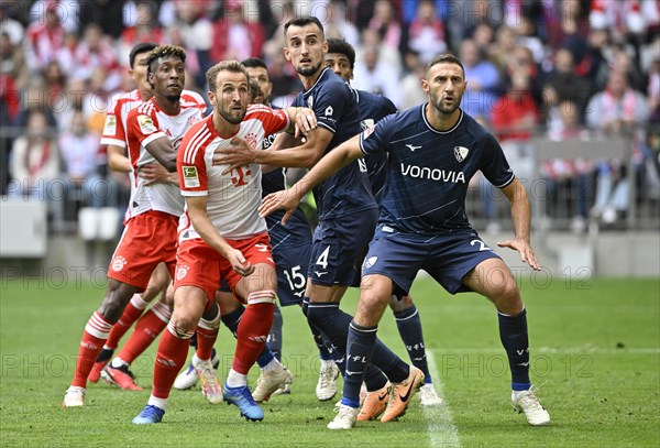 Before corner kick: Harry Kane FC Bayern Muenchen FCB