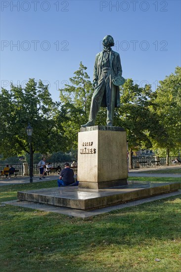 Monument by Josef Manes at the Rudolfinum