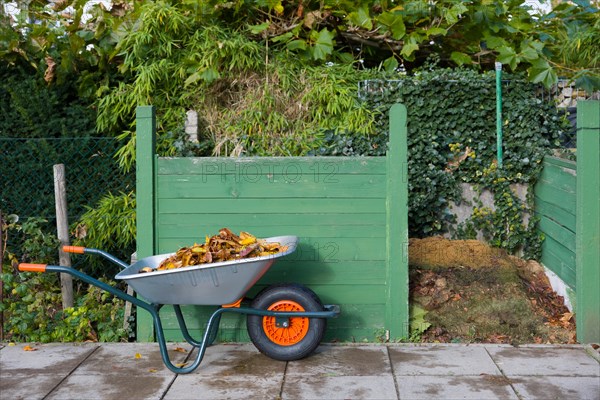 Compost box with wheelbarrow