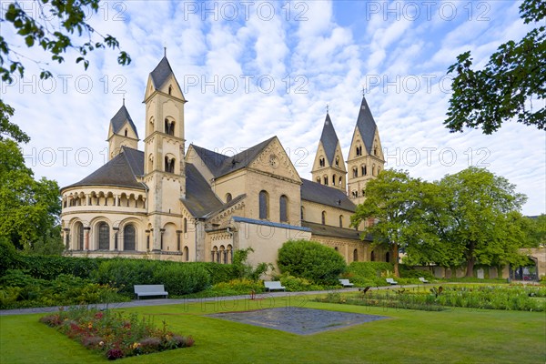 South side of the Basilica St. Kastor with the Paradise Garden