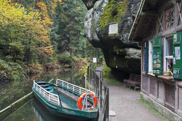 Rowing boat at Oberen Schleuse