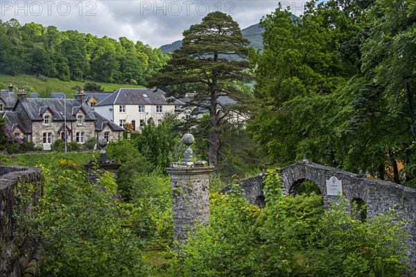 Island Innis Bhuidhe and the Clan MacNab Burial Ground in the river Dochart at Killin