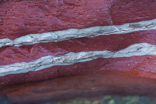 Argillite sedimentary mineral layers in Lost Horse Creek