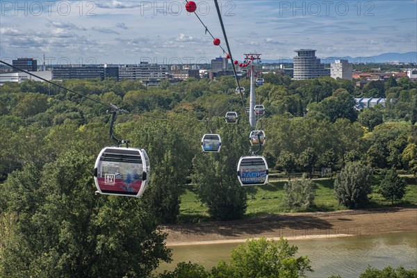 Cable car over the grounds of the Federal Horticultural Show