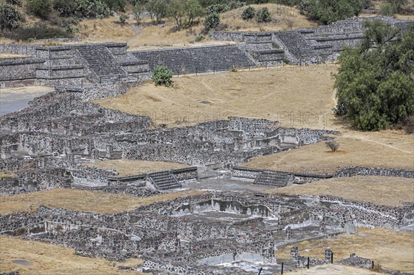 Ruins of the ancient city Teotihuaca? n