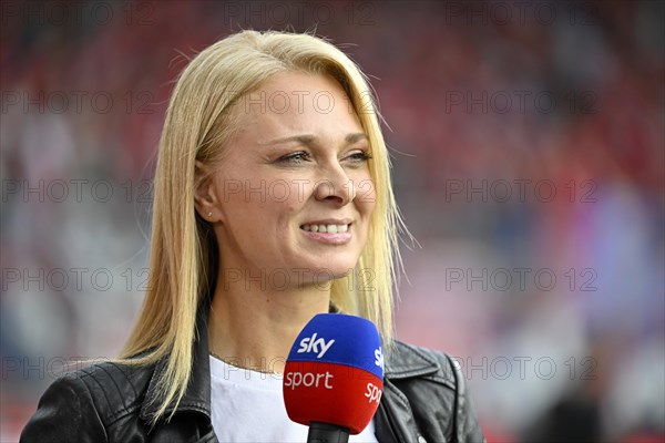 SKY presenter sports presenter Britta Hofmann