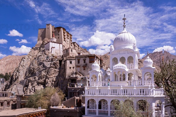 Leh Sikh temple in front of Leh Palace