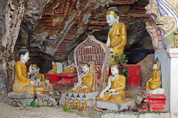 Buddha statues in the Kawgun cave