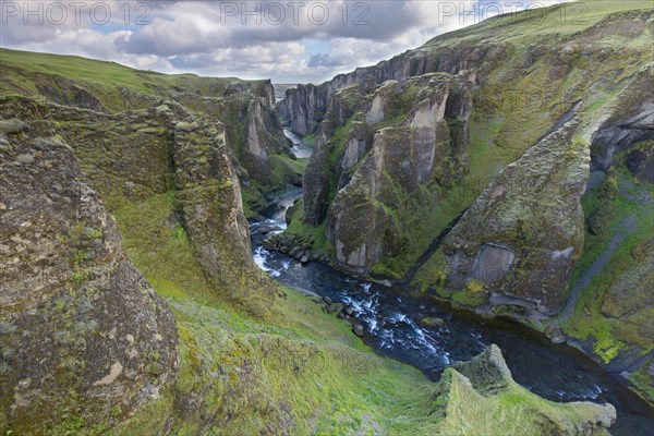 Fjaora river flowing through the Fjaorargljufur