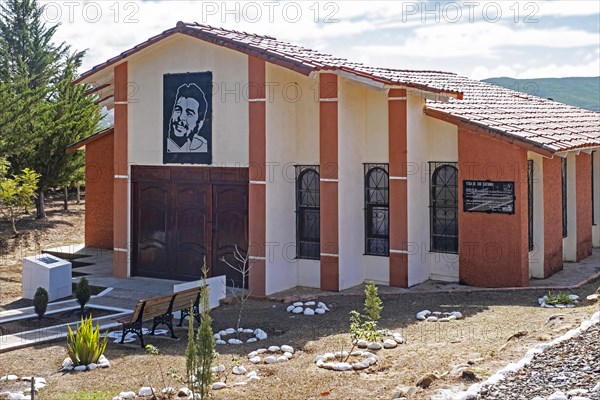 Mausoleum marks the original burial spot of Ernest Che Guevara