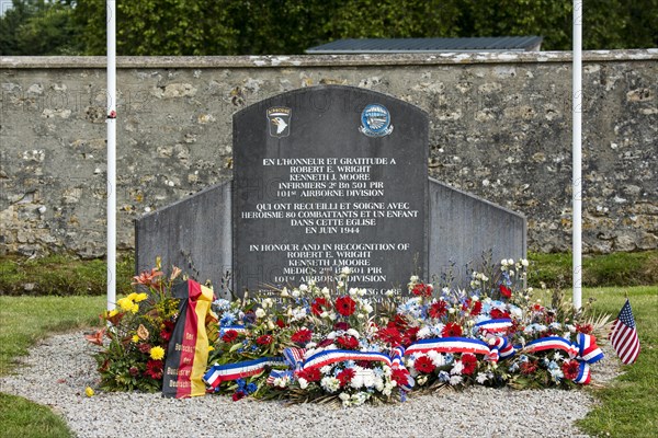 WW2 memorial dedicated to Kenneth Moore and Robert Wright