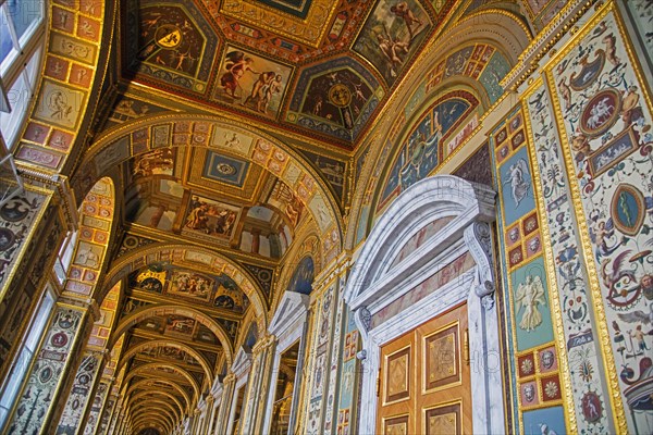 Raphael Loggias to replicate the loggia in the Apostolic Palace in Rome in the Winter Palace