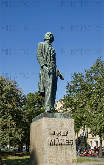 Monument by Josef Manes at the Rudolfinum