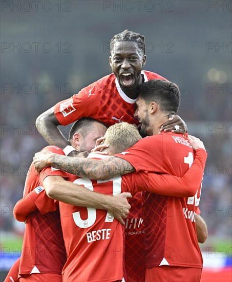 Goal celebration Jan-Niklas Beste 1. FC Heidenheim 1846 FCH