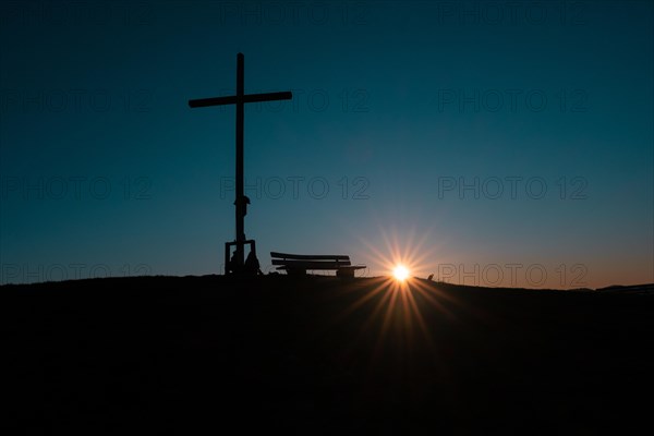 Summit cross