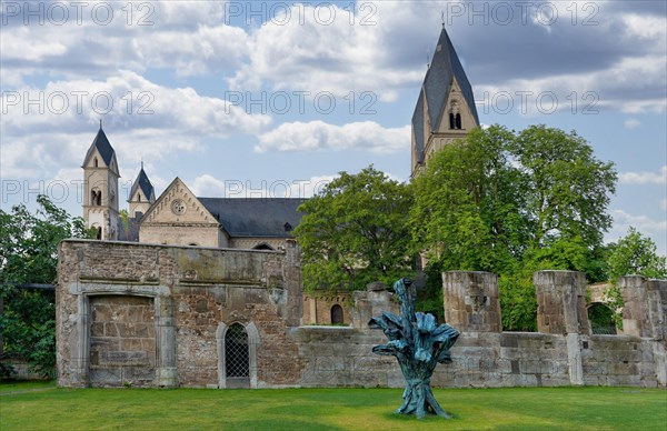 St. Kastor Basilica with the Paradise Garden