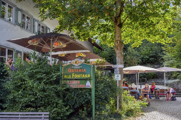 Osteria alla Fontana with beer garden