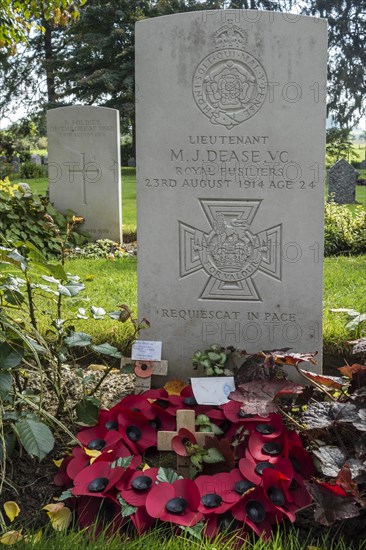 WWI grave of Maurice James Dease