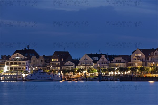 Vorderreihe at night along the river Trave at Travemuende