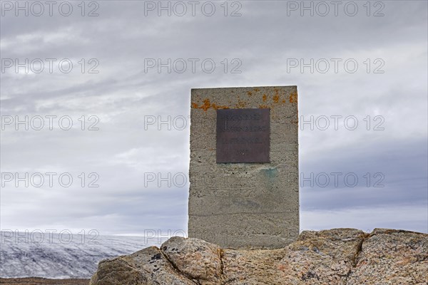 Memorial stone for Salomon August Andree