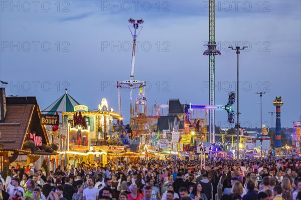 The Stuttgart Folk Festival at the Cannstatter Wasen is one of the most important traditional festivals in Germany. In addition to the large marquees