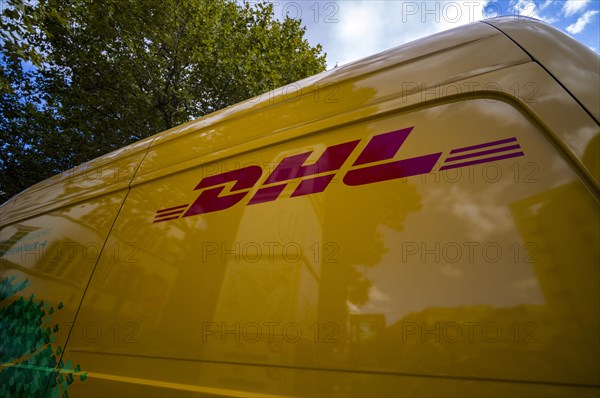 DHL vehicle