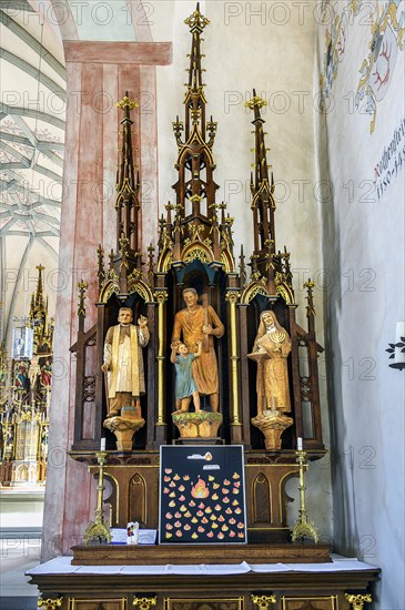 Side altar