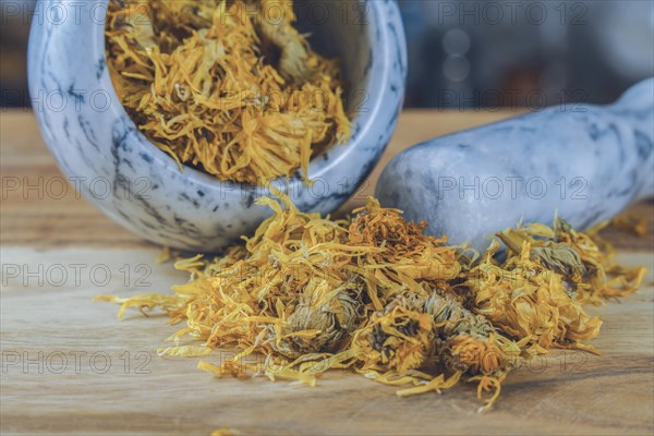 Dried calendula flowers