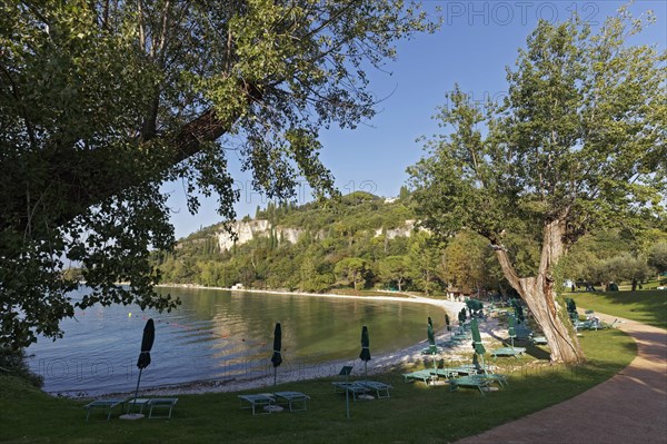 Bathing beach on Lake Garda