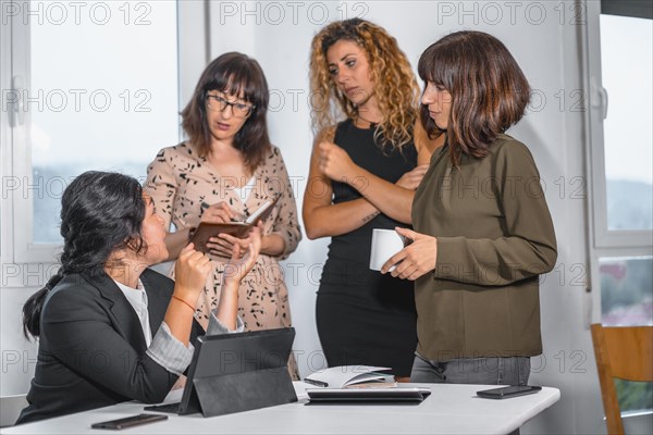 Session young entrepreneurs in the office