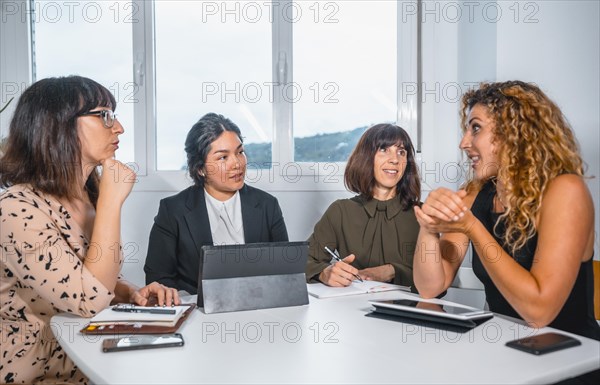 Session young entrepreneurs in the office