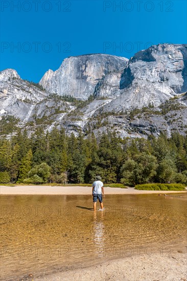 Mirror lake