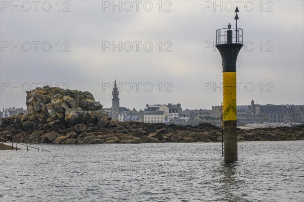 Offshore rock between the island of Ile de Batz in the English Channel and Roscoff