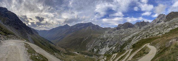 Serpentines at Colle Sommeiller