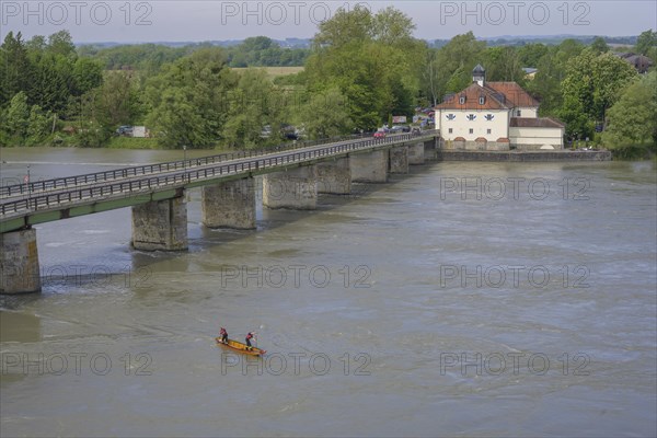 Old Inn bridge with boat