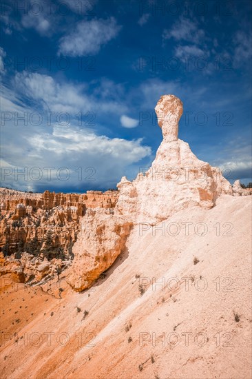 The Bryce Hammer on the Queens Garden Trail trekking in Bryce National Park