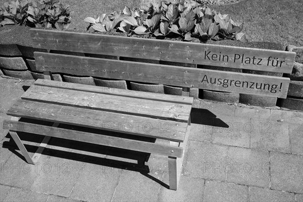 Bench with inscription Kein Platz fuer Ausgrenzung