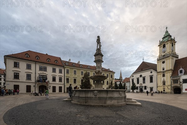 Roland's Fountain and Old Town Hall