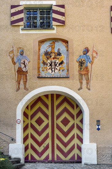 Entrance gate with frescoes