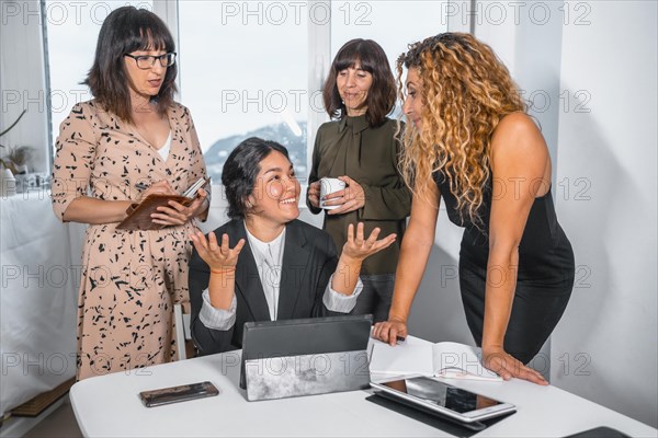 Young entrepreneurial session in the office